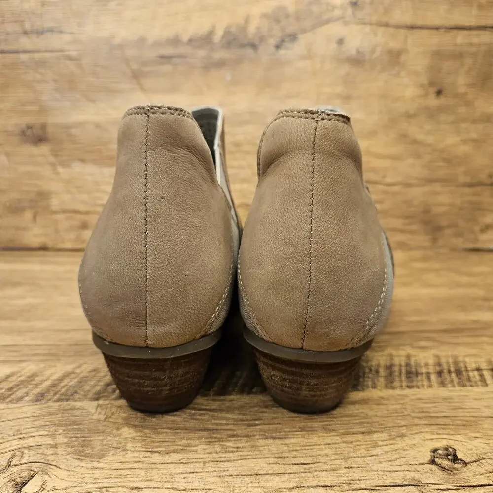 Abeo Nevis Tan Perforated Leather stretch Ankle Bootie boot size 7.5 Womens